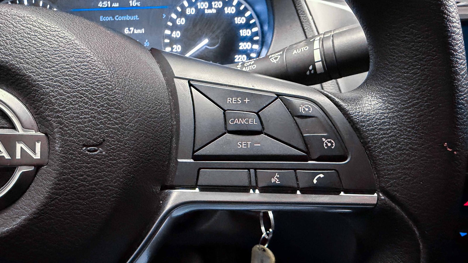 Nissan Navara XE MT 4x2 2.3 2023 - Imagen 10 de 20