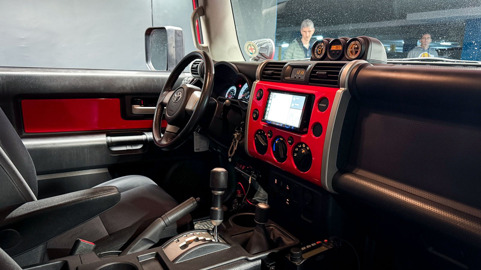 Toyota FJ Cruiser Limited 4x4 4.0 2013 - Imagen 11 de 20