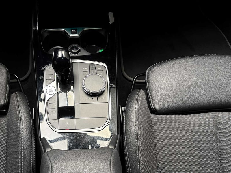 BMW 118i Sport Plus 1.5 2022 - Imagen 19 de 20