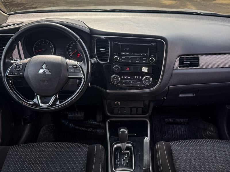 Mitsubishi Outlander GL AT 2018 - Imagen 13 de 20