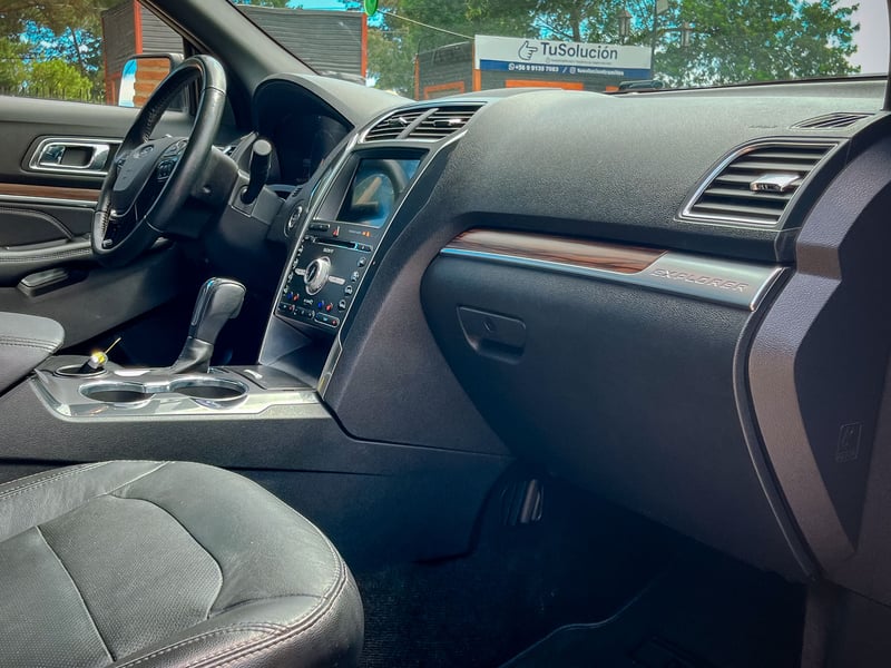 Ford Explorer Ecoboost Limited 2.3 2019 - Imagen 13 de 20
