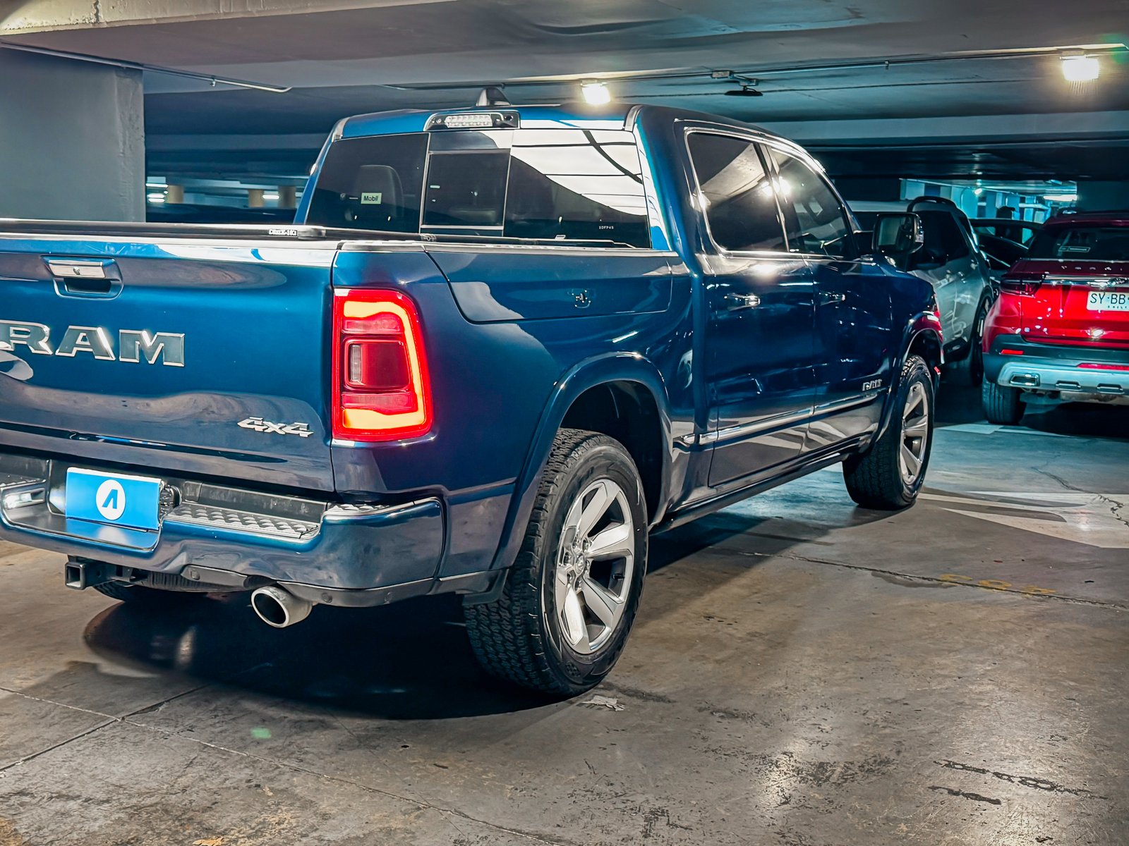 RAM 1500 Limited 4X4 5.7 AT 2022 - Foto 4 de 20