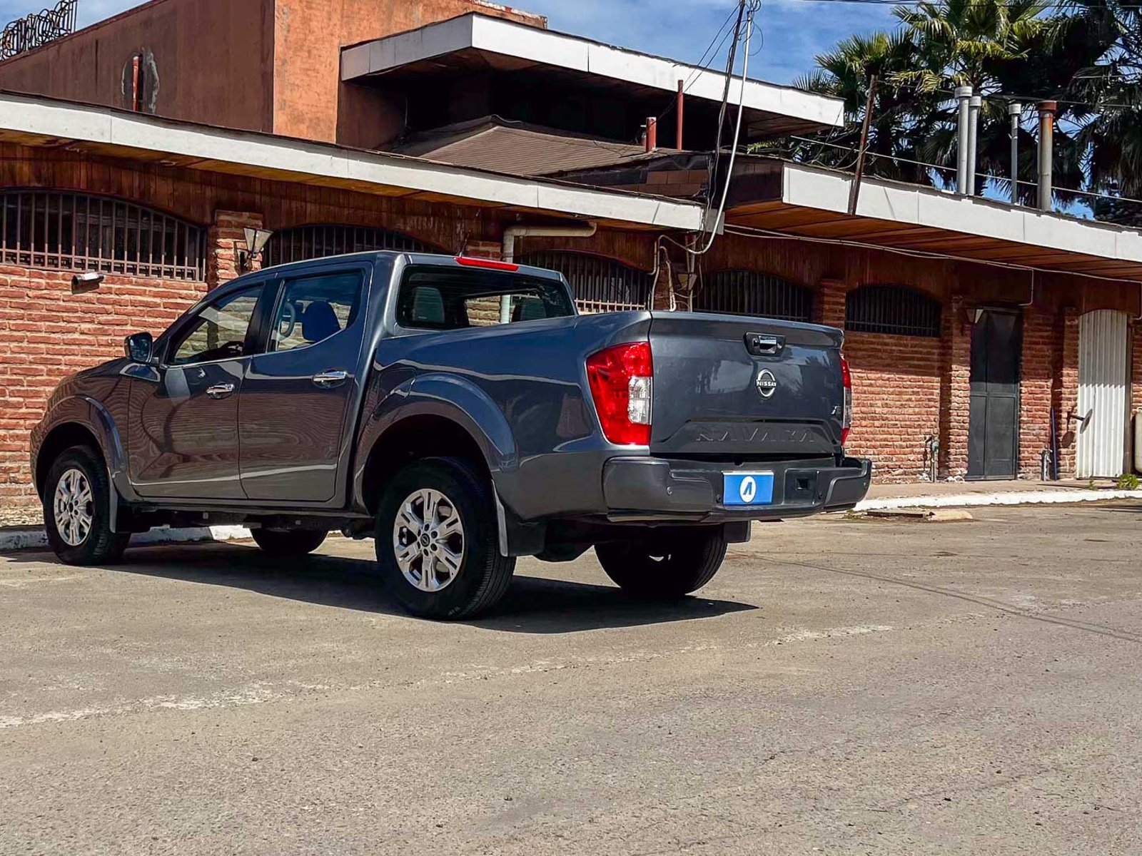 Nissan Navara XE MT 4x2 2.3 2023 - Foto 2 de 20