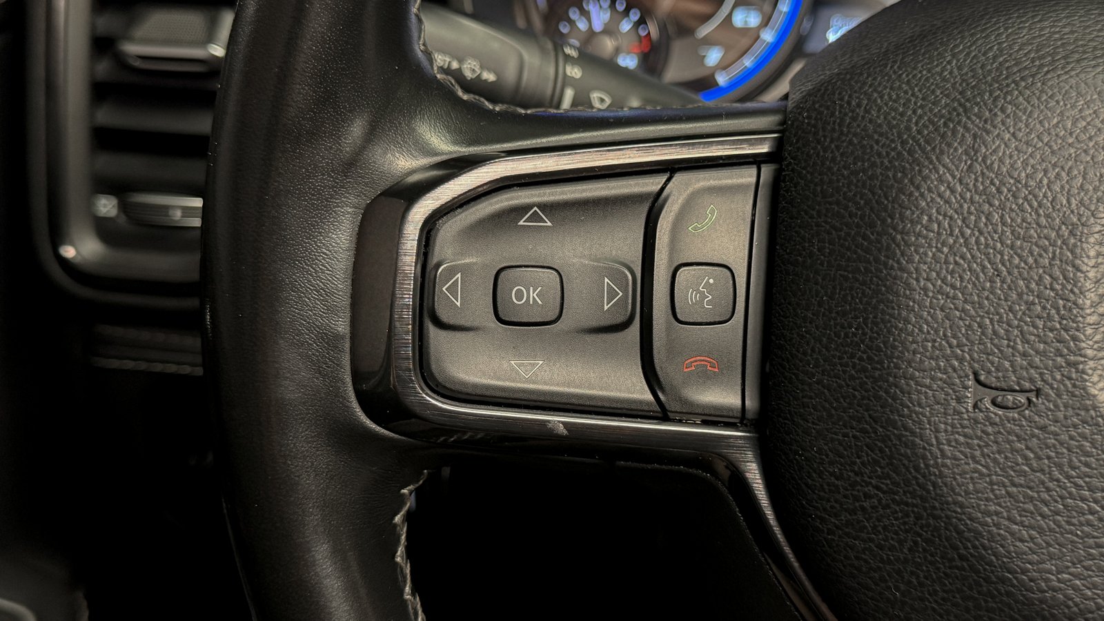 RAM 1500 Limited 4X4 5.7 AT 2022 - Imagen 10 de 20