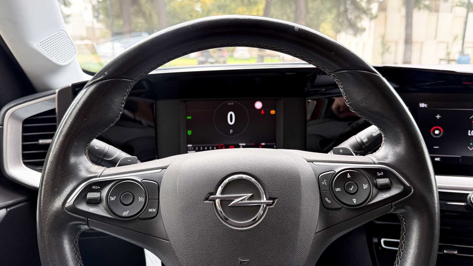 Opel Mokka GS Line 1.2 T AT 2022 - Imagen 7 de 20