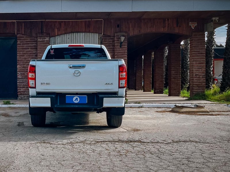 Mazda BT-50 High 3.0 2023 - Imagen 3 de 20