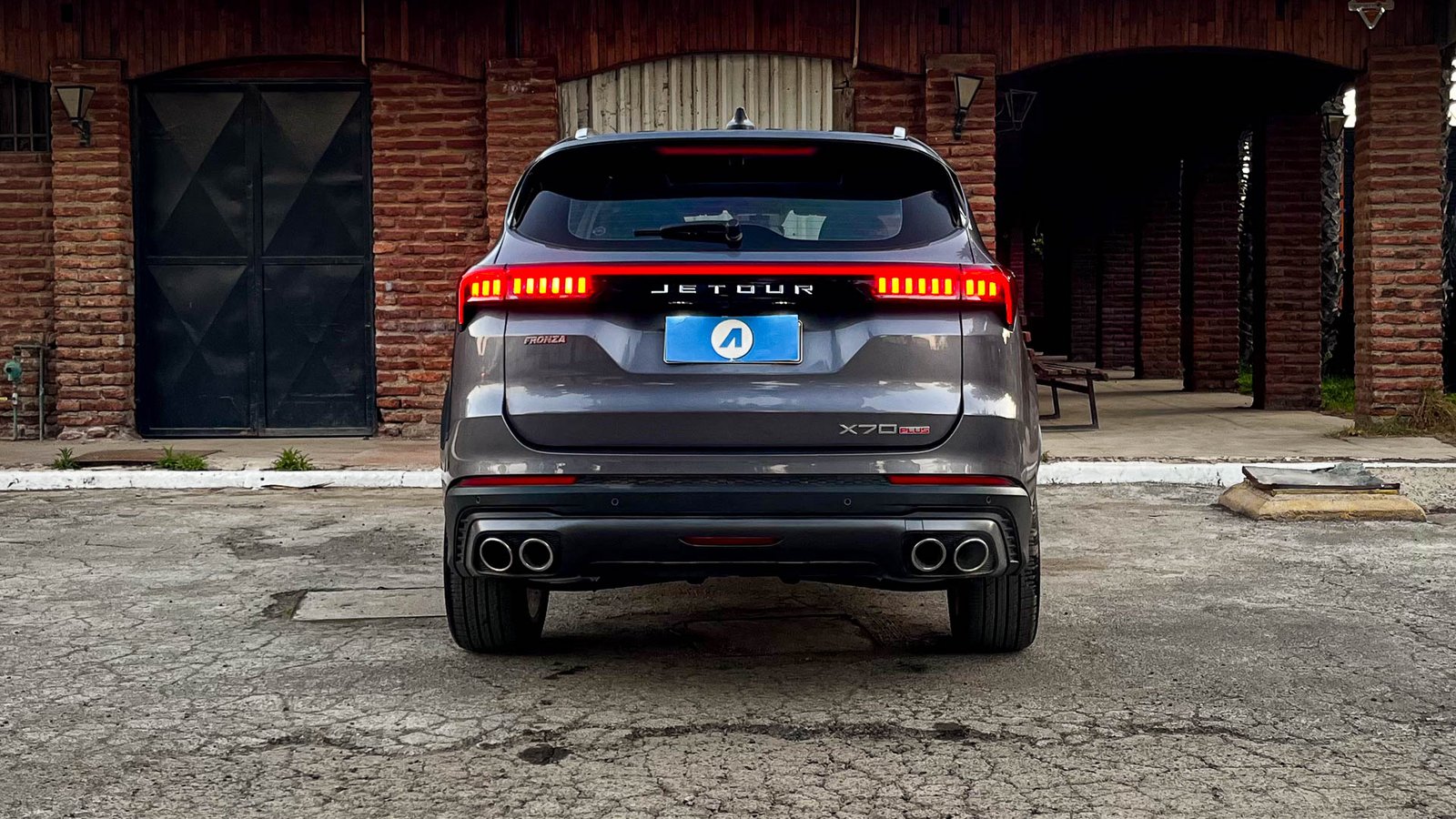 Jetour X70 PLUS LUX 4X2 1.6 AT 2025 - Foto 3 de 20