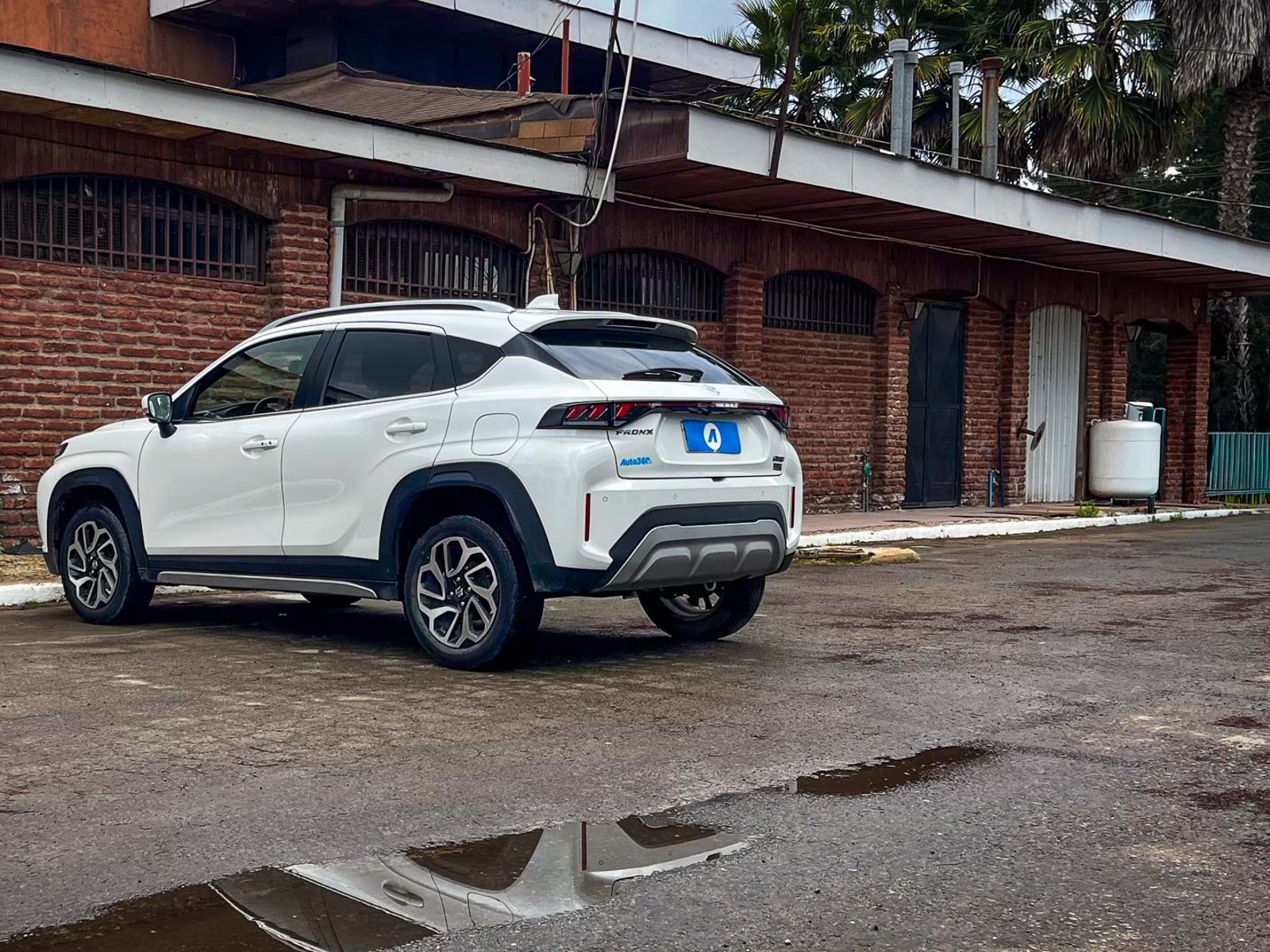 Suzuki Fronx GLX Hybrid 2024 - Foto 2 de 20