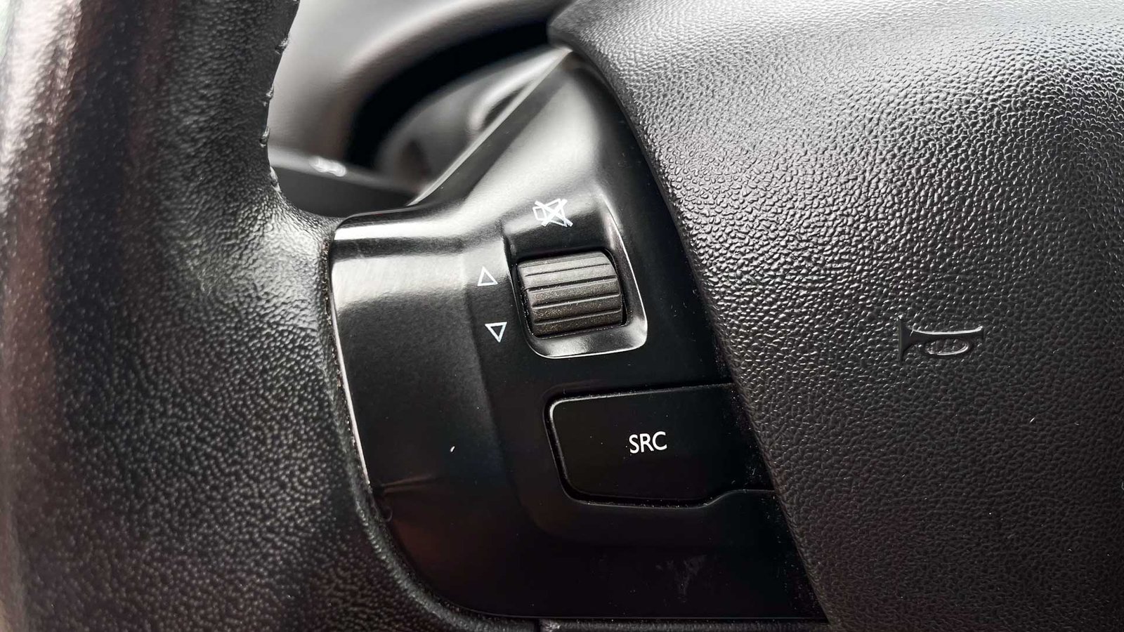 Peugeot 208 Active Pack 1.2 2017 - Imagen 6 de 16