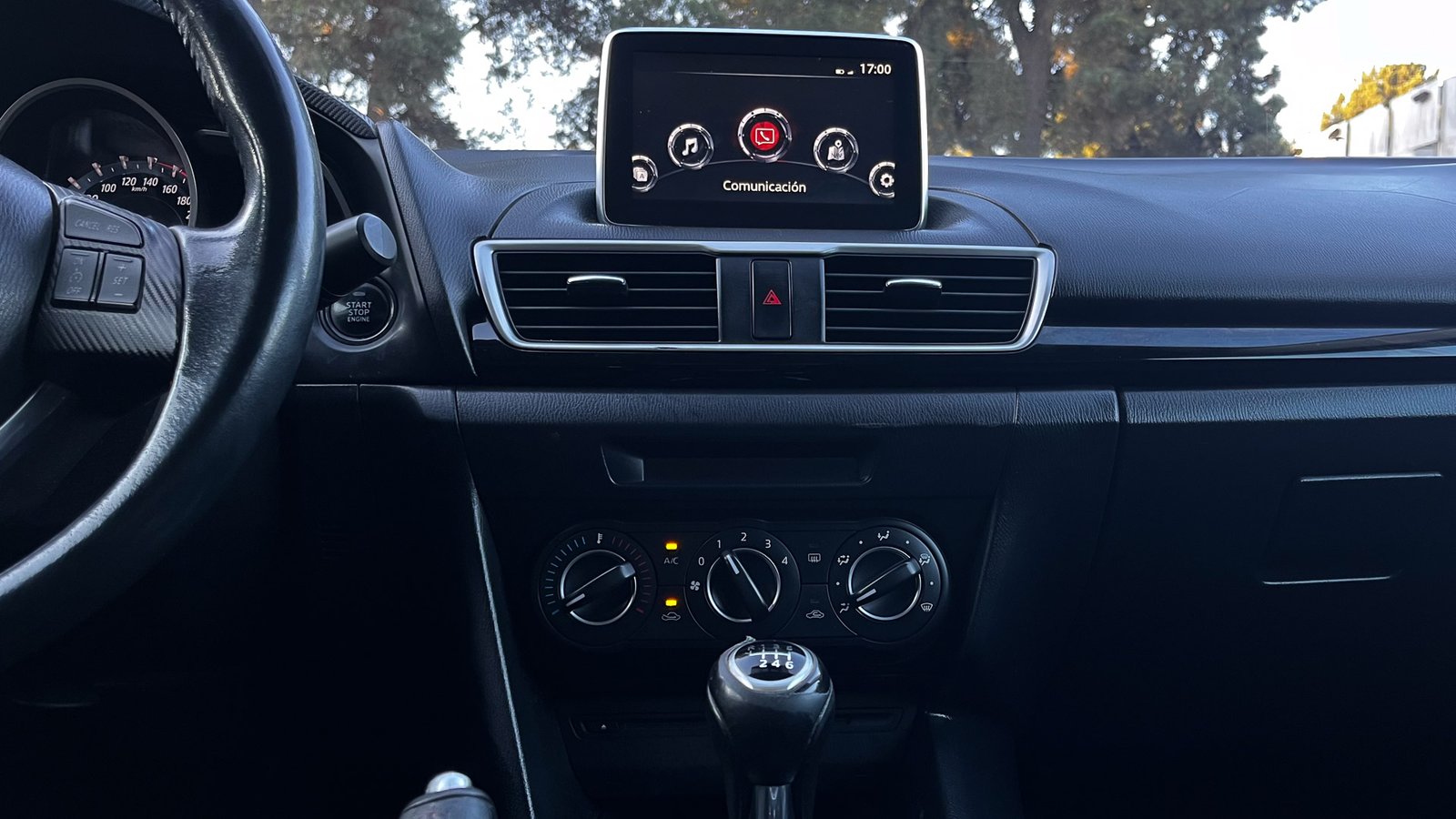 Mazda 3 V 2.0 Sedán MT 2015 - Imagen 15 de 20