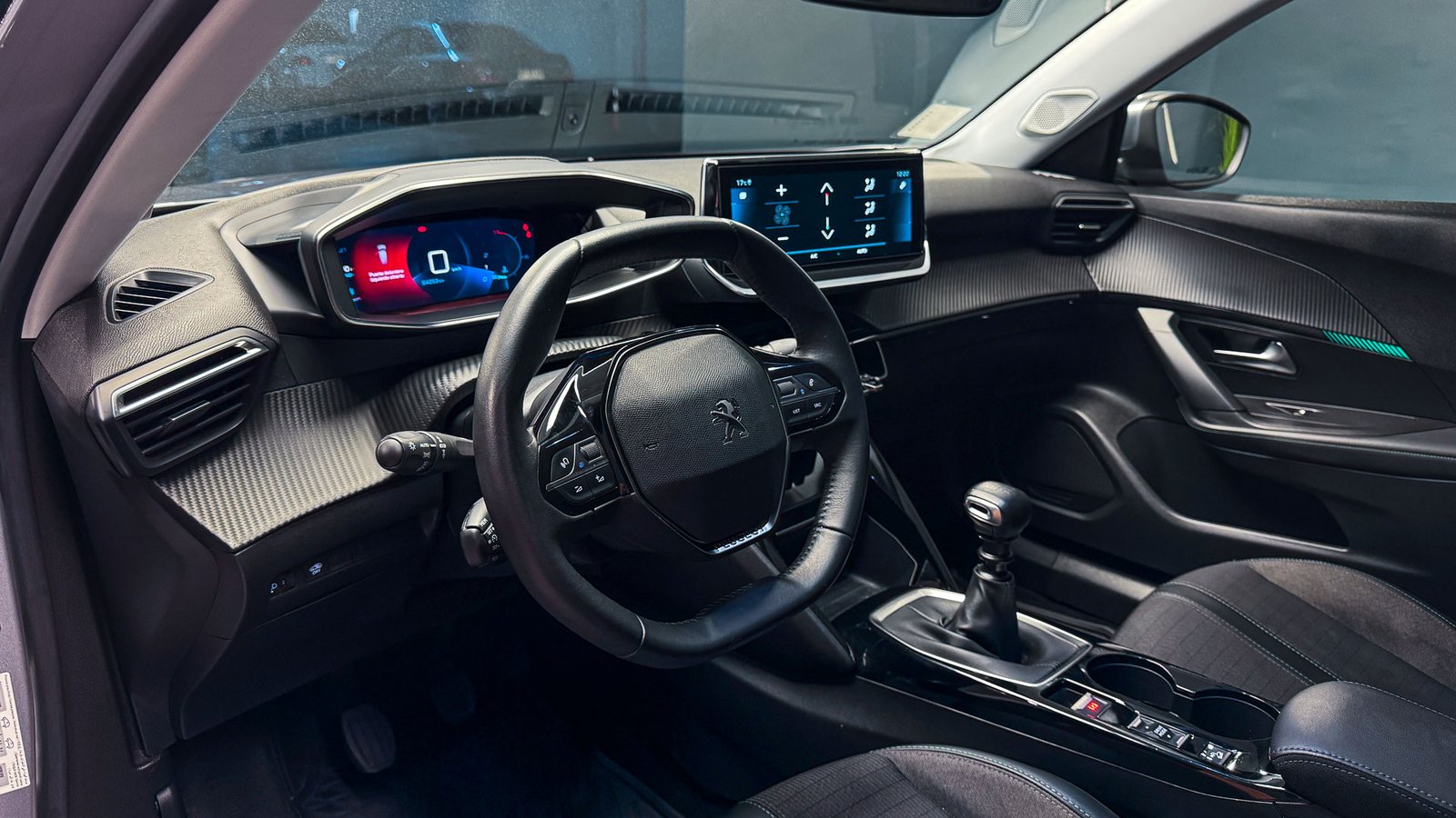 Peugeot 2008 Allure Puretech 1.2 2021 - Imagen 12 de 20