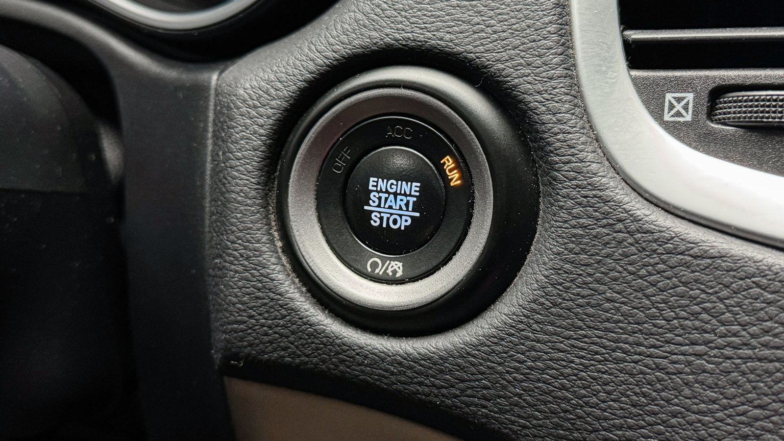 Dodge Durango SXT 3.6 2020 - Imagen 17 de 20