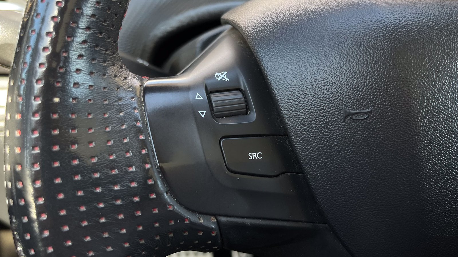 Peugeot 2008 GT LINE 1.2 AT 2018 - Imagen 8 de 20