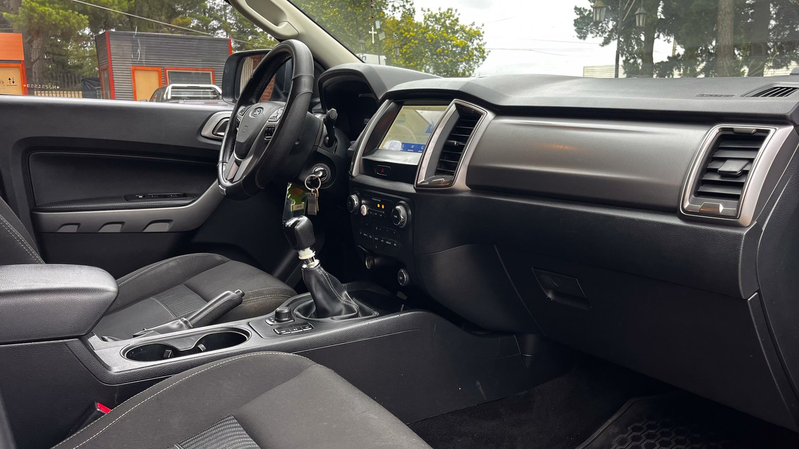 Ford Ranger XLT 4X4 3.2 2022 - Imagen 13 de 20