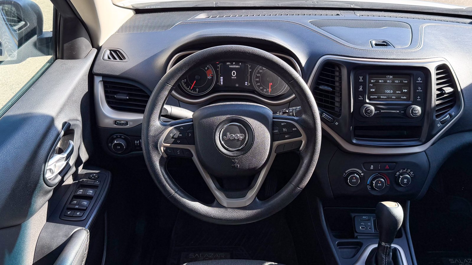 Jeep Cherokee Sport AT 2.4 2017 - Imagen 9 de 20