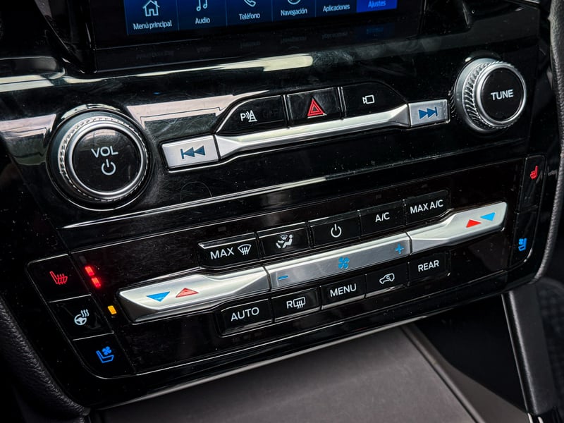 Ford Explorer ST 4WD 2023 - Imagen 18 de 20