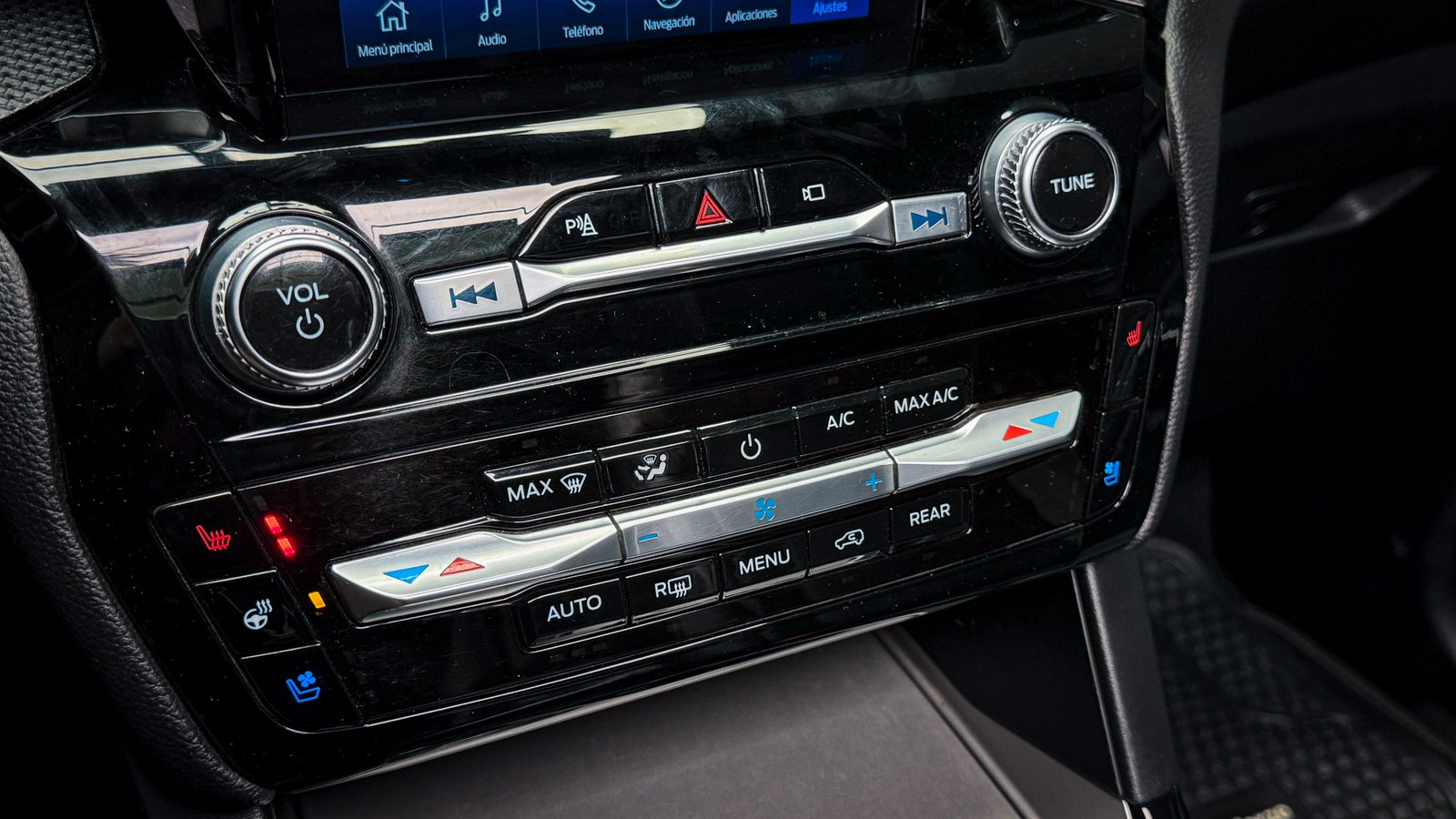Ford Explorer ST 4WD 2023 - Imagen 18 de 20