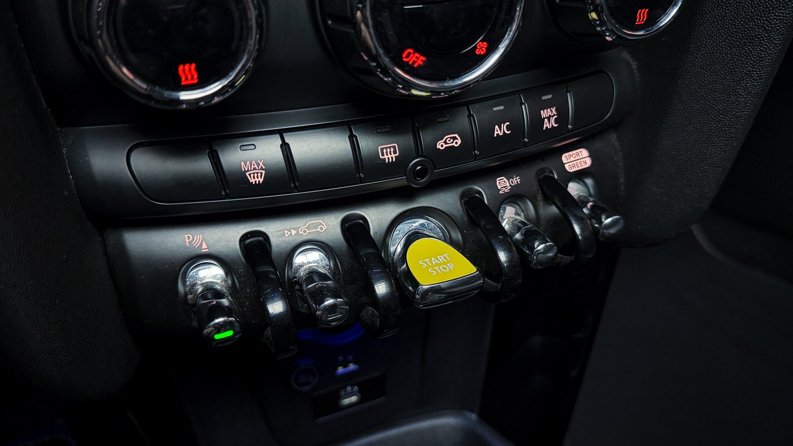 Mini Cooper SE Favoured 2023 - Imagen 18 de 20