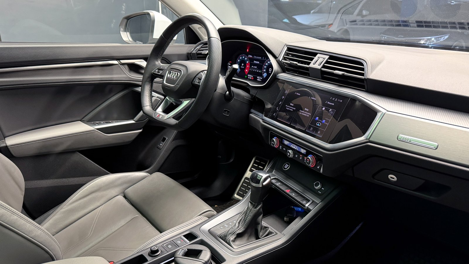 Audi Q3 S-Line 35 TFSI Sport 1.4T 2025 - Imagen 15 de 20