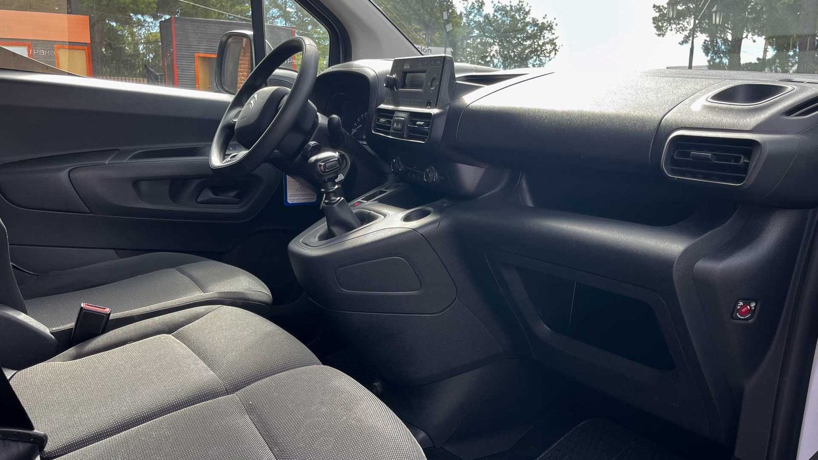 Citroën Berlingo M HDI 1.5 2024 - Imagen 11 de 18