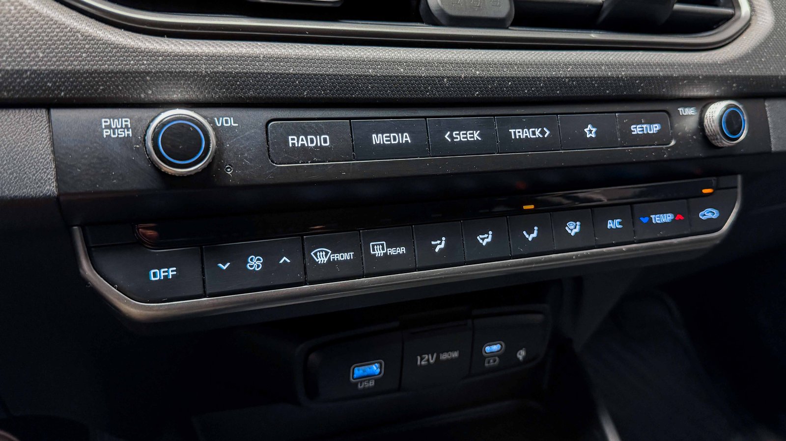 Kia K3 EX AT 1.6 2024 - Imagen 17 de 20