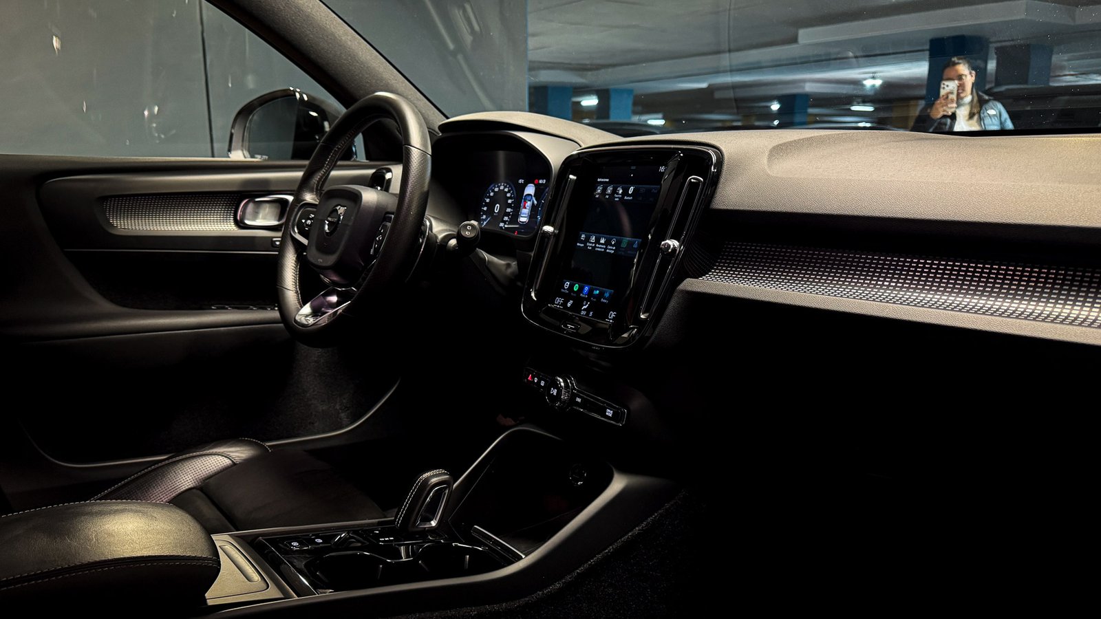 Volvo XC40 T5 R-Design 2.0 2020 - Imagen 13 de 20