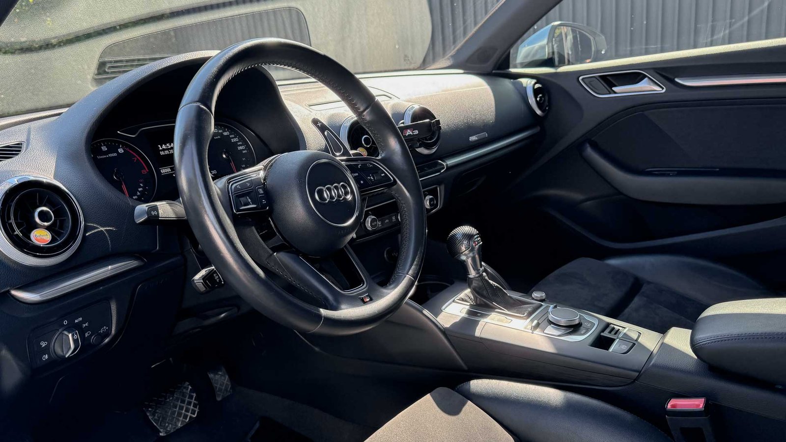 Audi A3 Sport Sline 1.4 2018 - Imagen 10 de 15