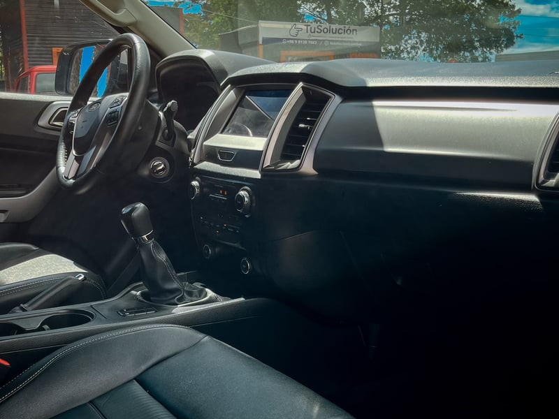 Ford Ranger Limited 4x2 2.5 2022 - Imagen 12 de 20