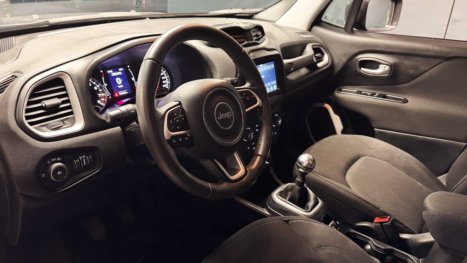 Jeep Renegade Sport LX MT 2023 - Imagen 11 de 20