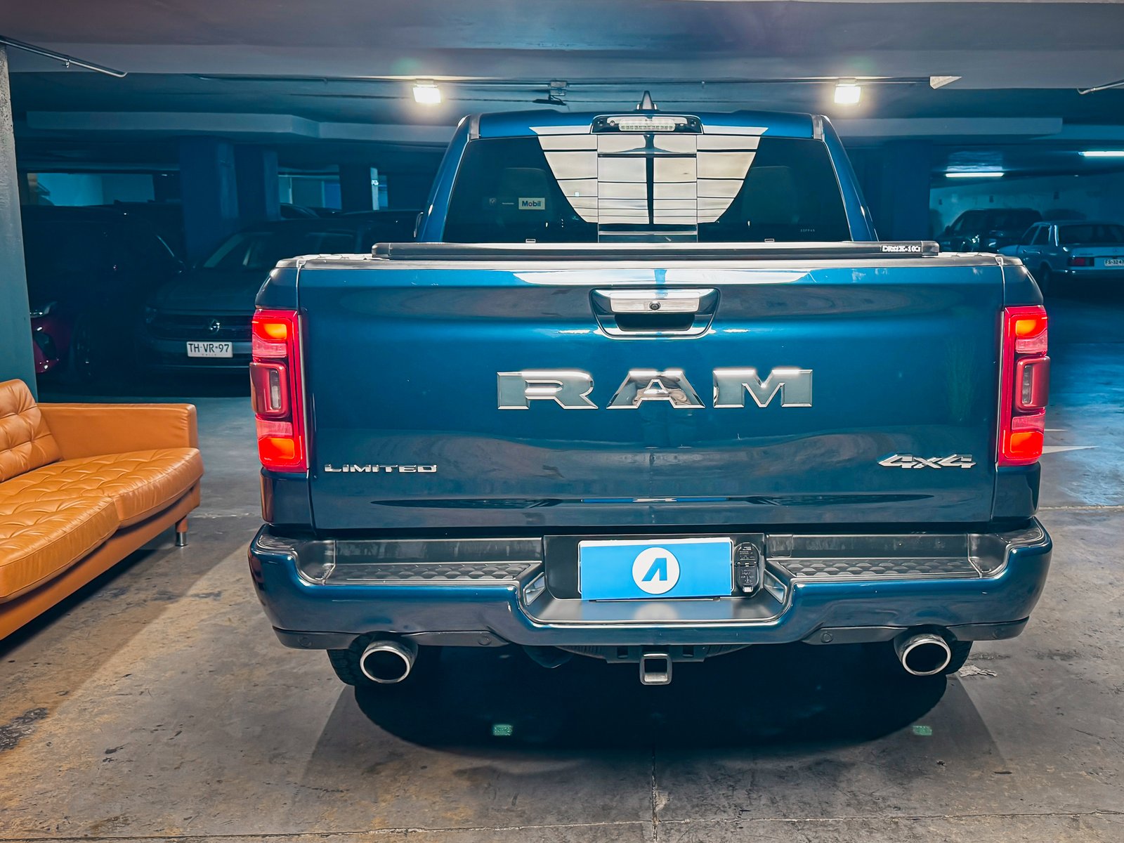 RAM 1500 Limited 4X4 5.7 AT 2022 - Foto 3 de 20