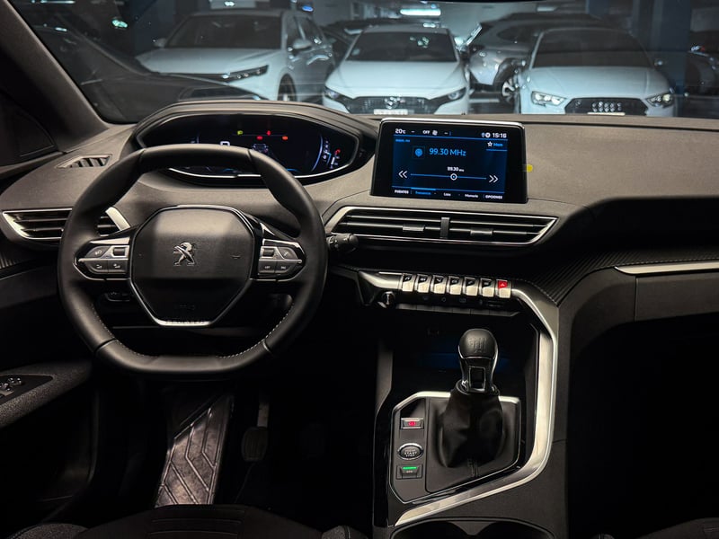 Peugeot 3008 Active Pack 1.2 2024 - Imagen 15 de 20