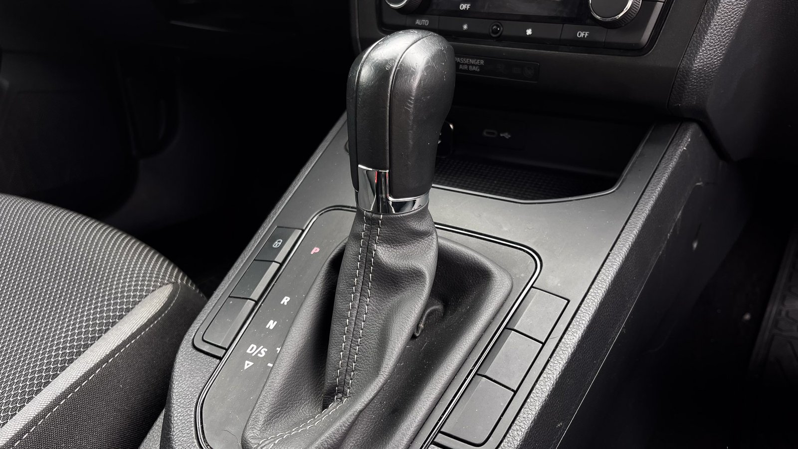 SEAT Ibiza Style 1.6 AT 2021 - Imagen 19 de 20
