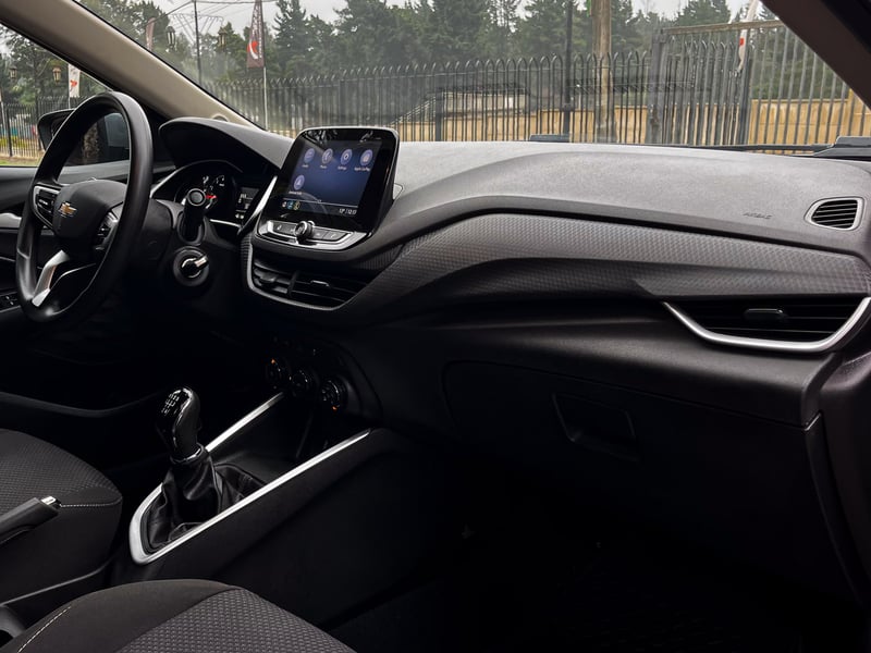 Chevrolet Onix MT LT 1.0T 2022 - Imagen 12 de 20