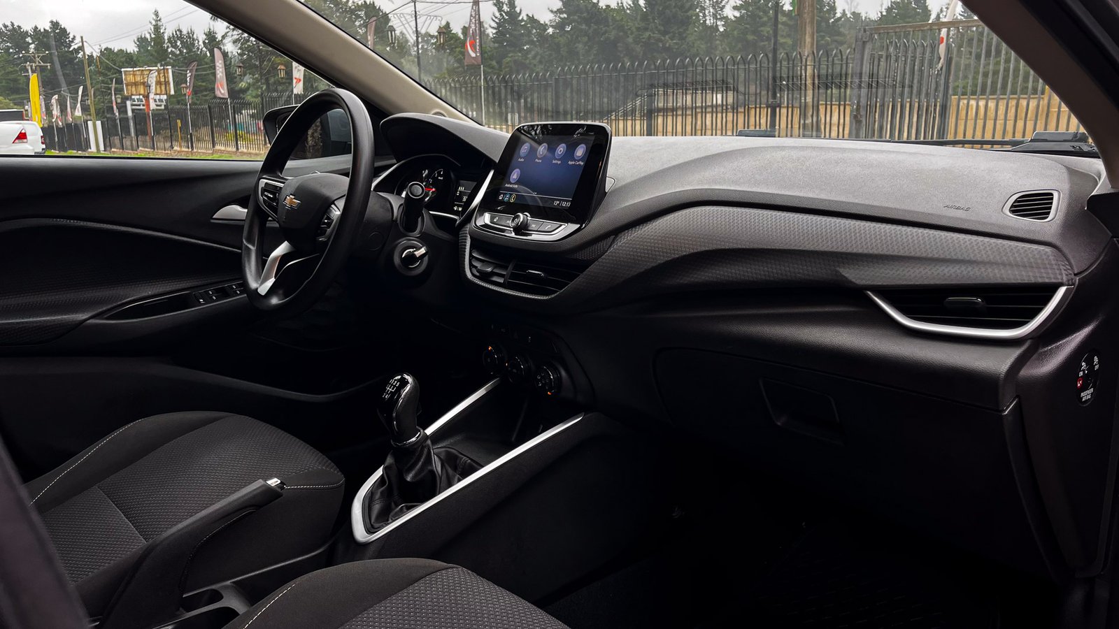 Chevrolet Onix MT LT 1.0T 2022 - Imagen 12 de 20
