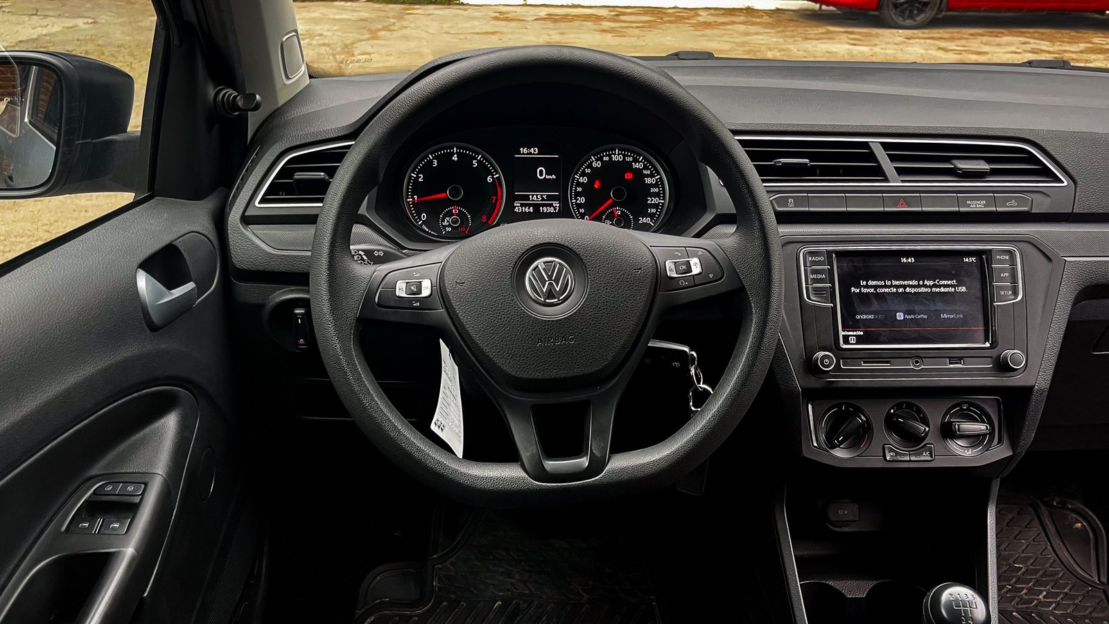 Volkswagen Saveiro Trendline MT 1.6 2023 - Imagen 12 de 20
