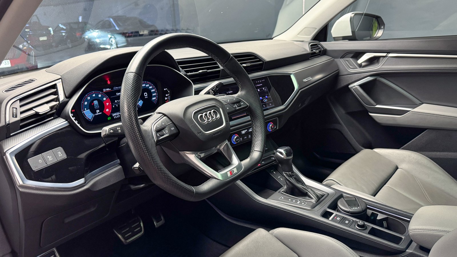 Audi Q3 S-Line 35 TFSI Sport 1.4T 2025 - Imagen 13 de 20