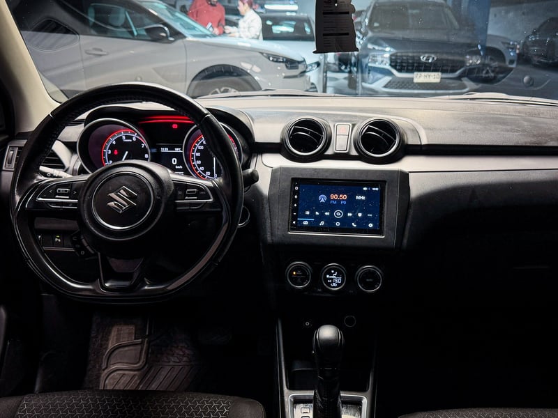 Suzuki Swift GLX AT 2022 - Imagen 15 de 20