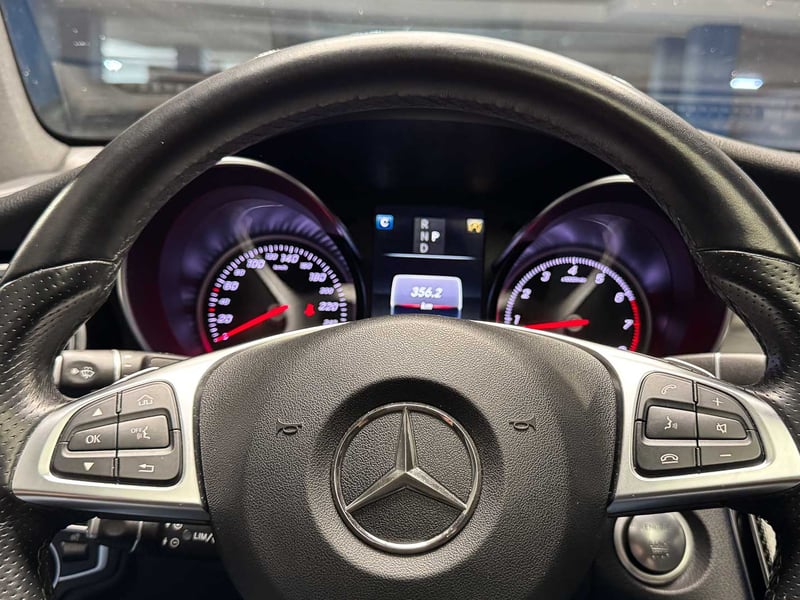 Mercedes-Benz GLC 300 Coupé AMG Line 2019 - Imagen 7 de 20