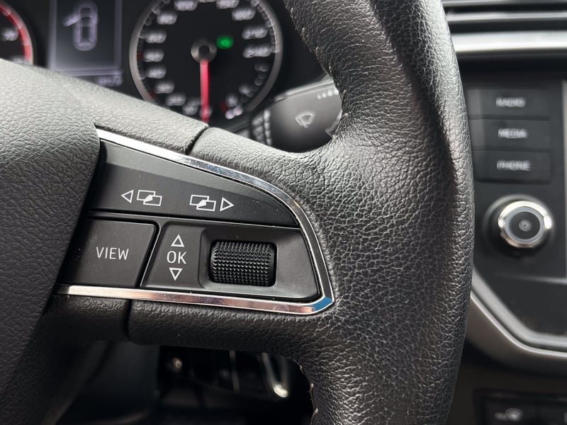 SEAT Ibiza Style 1.6 AT 2021 - Imagen 10 de 20