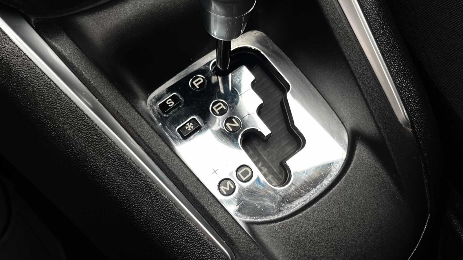 Peugeot 208 Active Pack 1.2 2017 - Imagen 14 de 16