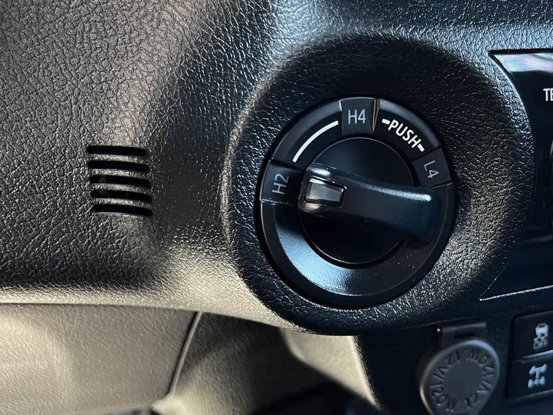Toyota Hilux GRS 4WD AT 2.8 2025 - Imagen 18 de 20