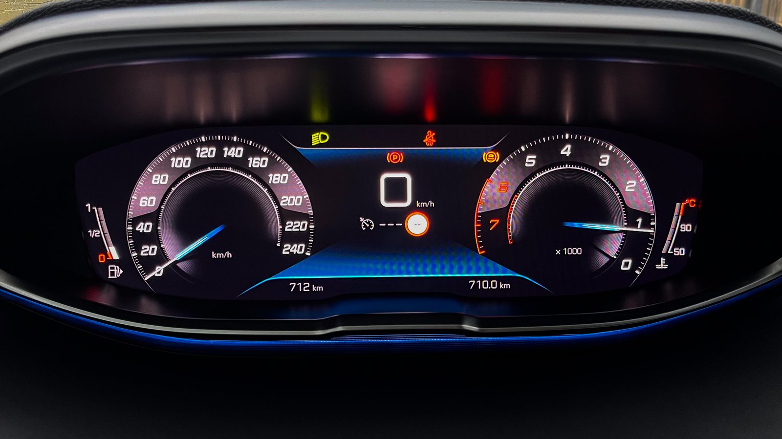 Peugeot 3008 Active Pack 1.2 2024 - Imagen 8 de 20