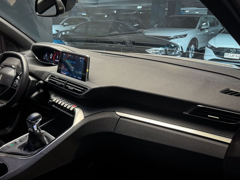 Peugeot 3008 Active Pack 1.2 2024 - Imagen 14 de 20