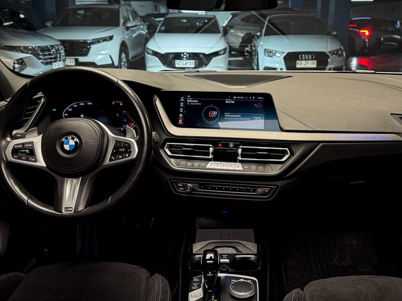 BMW 135I xDrive 2.0 2023 - Imagen 14 de 20