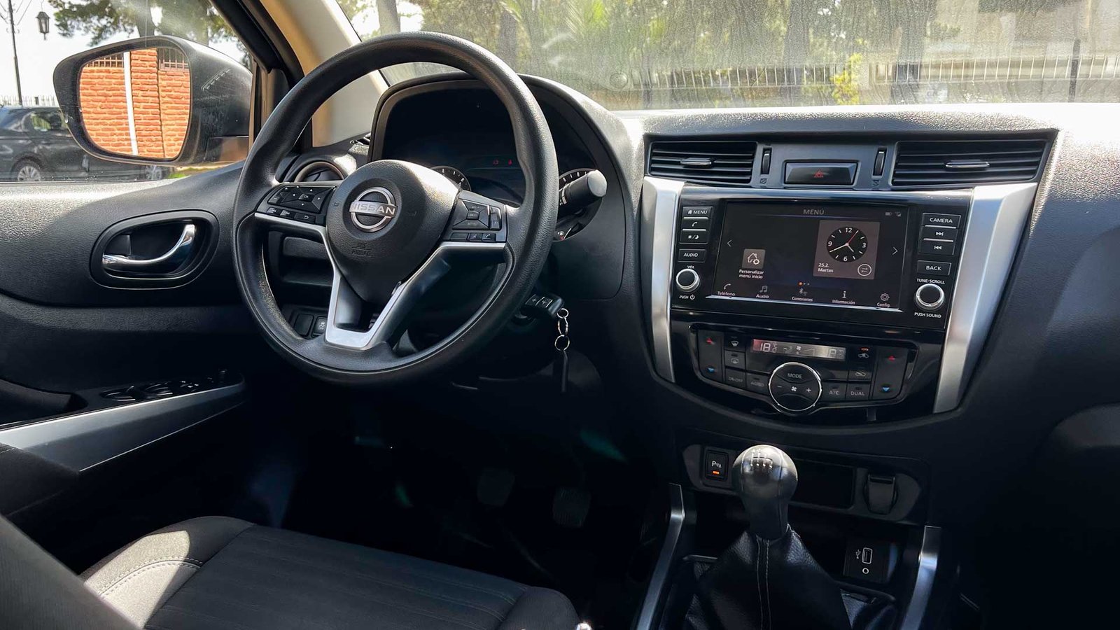 Nissan Navara XE MT 4x2 2.3 2023 - Imagen 11 de 20