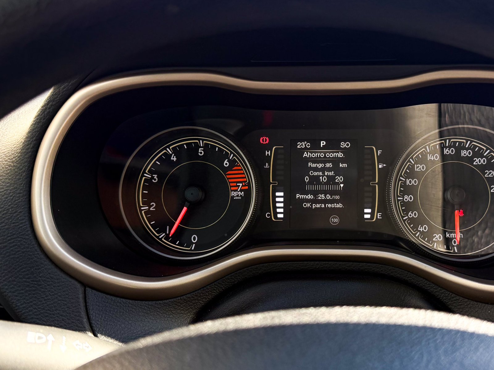 Jeep Cherokee Sport AT 2.4 2017 - Foto 5 de 20