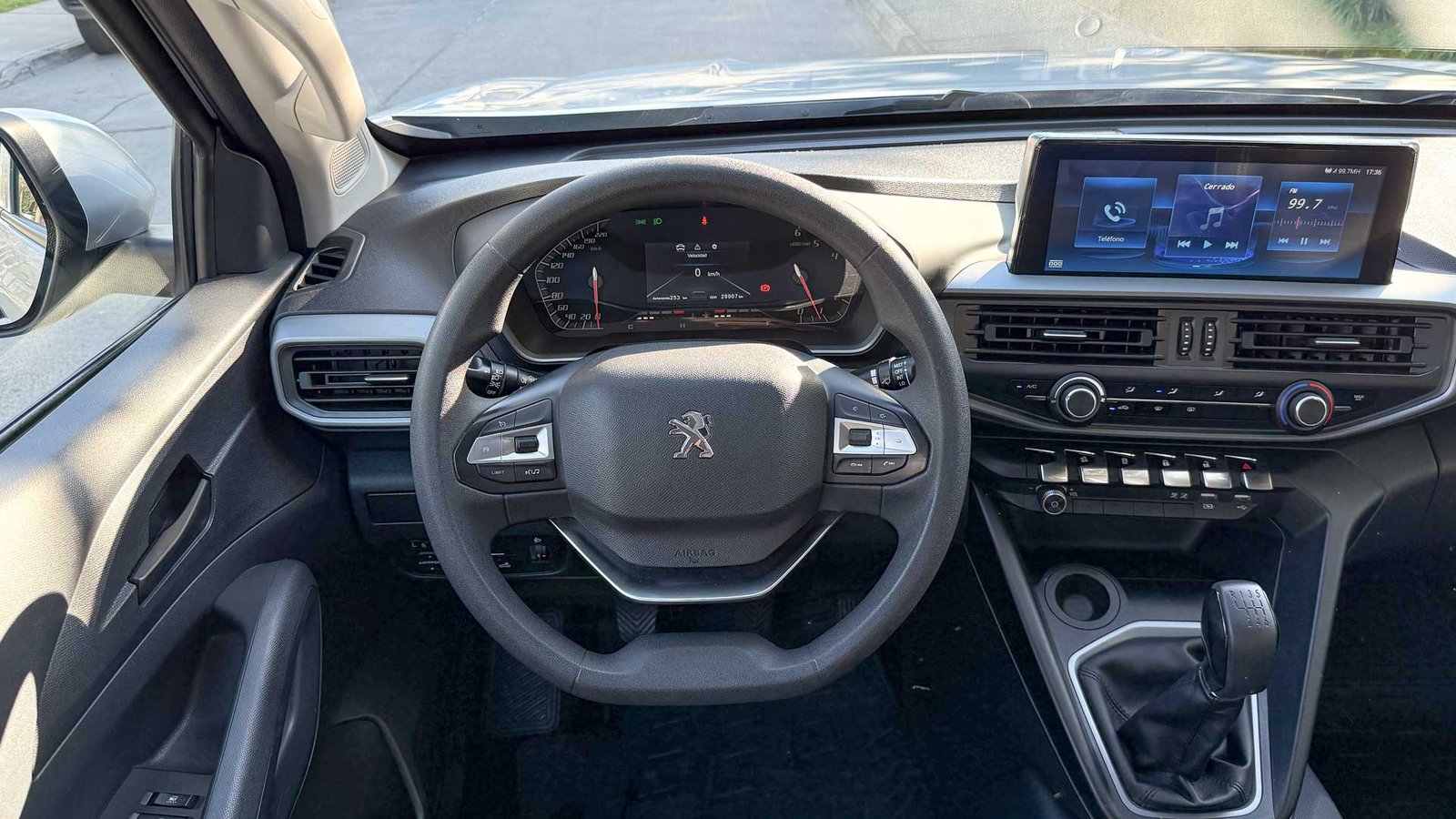 Peugeot Landtrek Active Blue HDI 2.2 2024 - Imagen 11 de 16