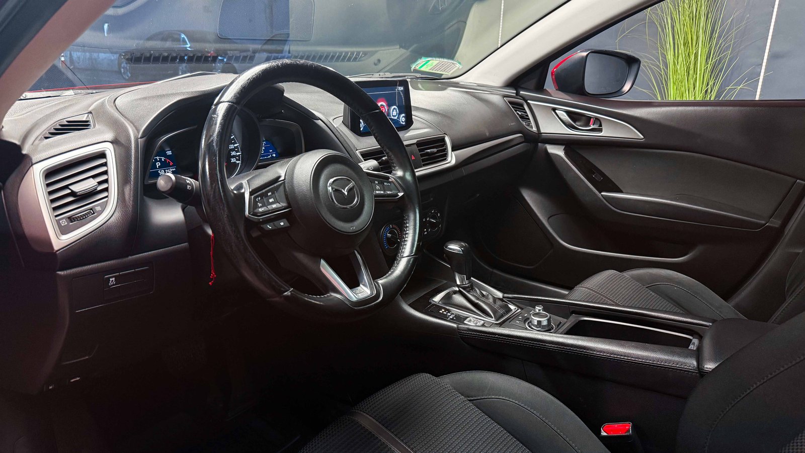 Mazda 3 V Sport HB 2.0 2018 - Imagen 11 de 20