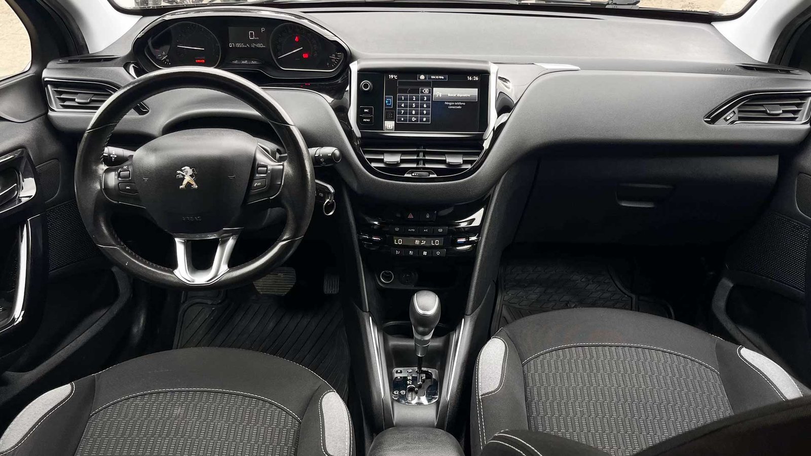 Peugeot 208 Active Pack 1.2 2017 - Imagen 11 de 16