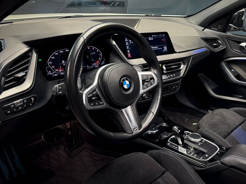 BMW 135I xDrive 2.0 2023 - Imagen 11 de 20